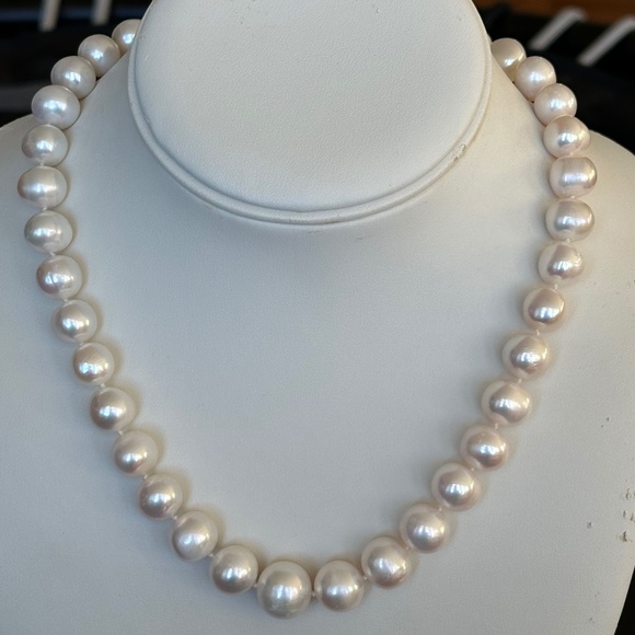 10.9mm - 13.1mm White Cultured Pearls - HAND KNOTTED - 14K GF- 18 Inches - Picture 1 of 9